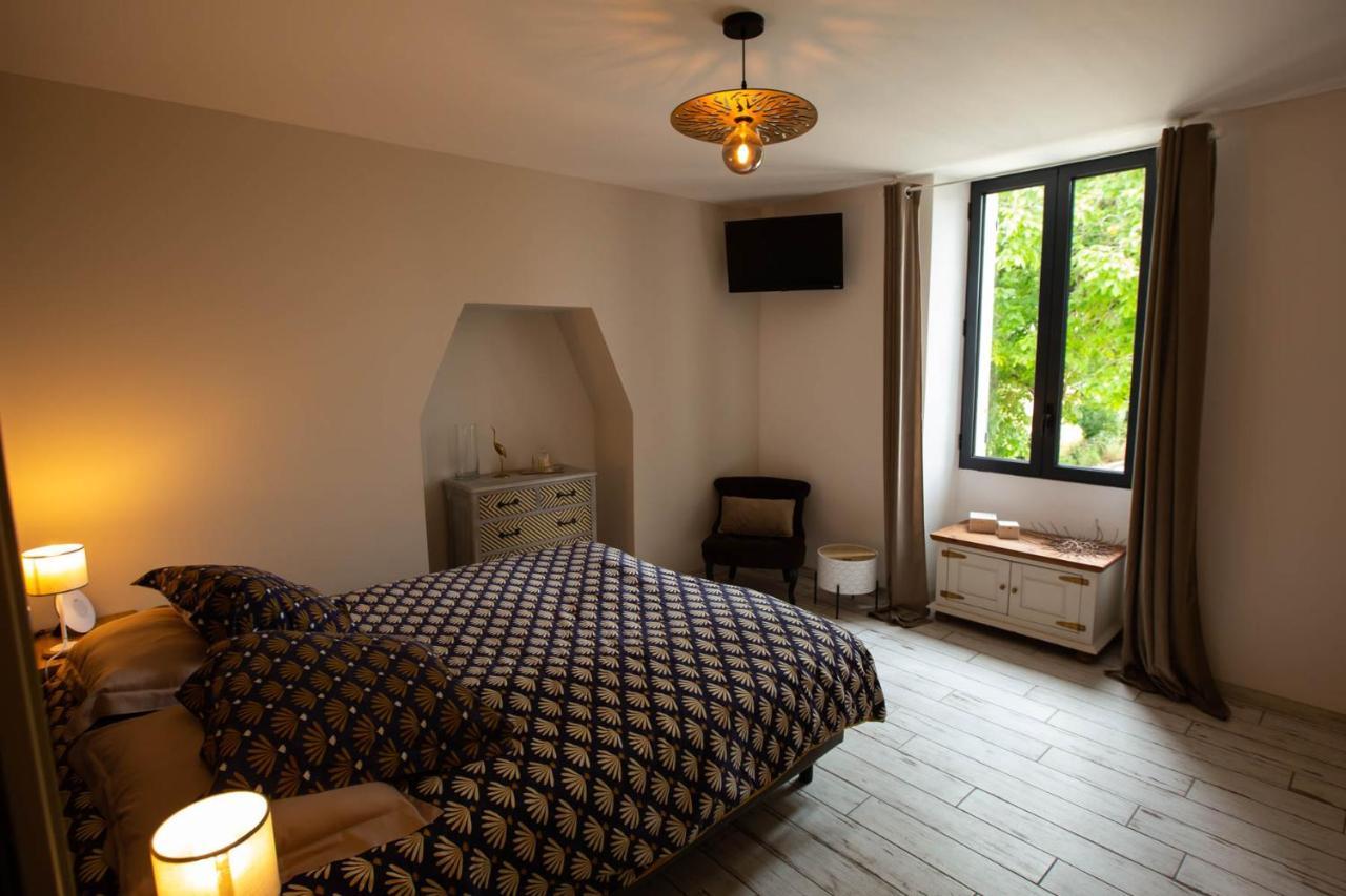 Hotel Au Bouchon Saint-Aigulin Exteriér fotografie